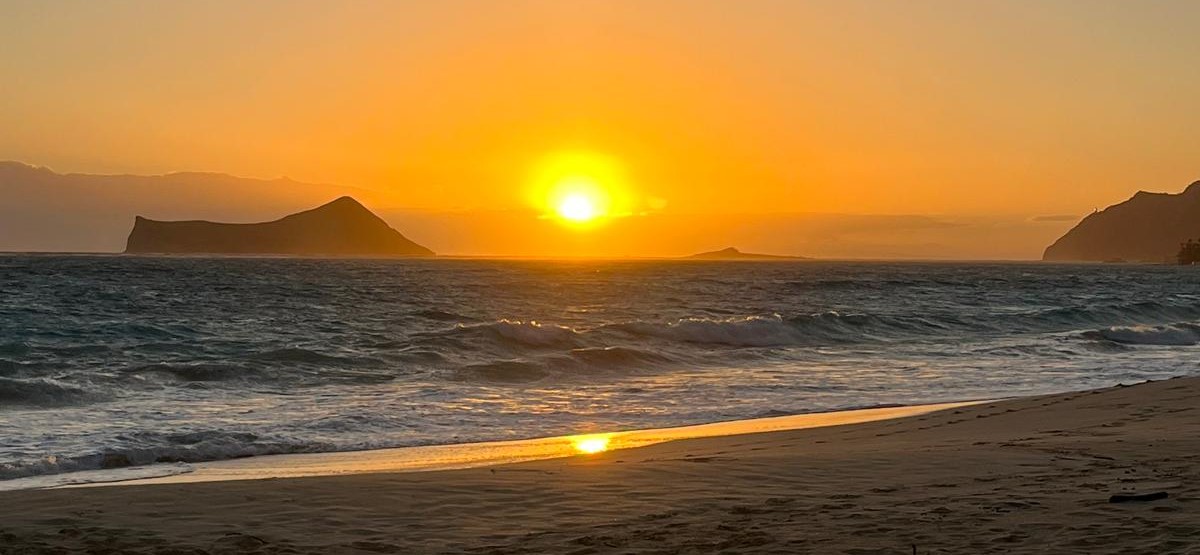 sunrise on Waimanalo 2024